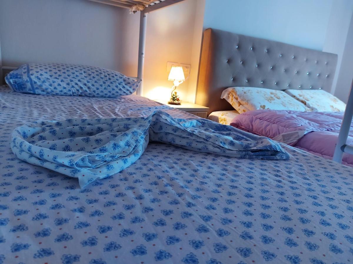 Bral Apartments 8 Two-Bedroom Beachfront Durrës 外观 照片
