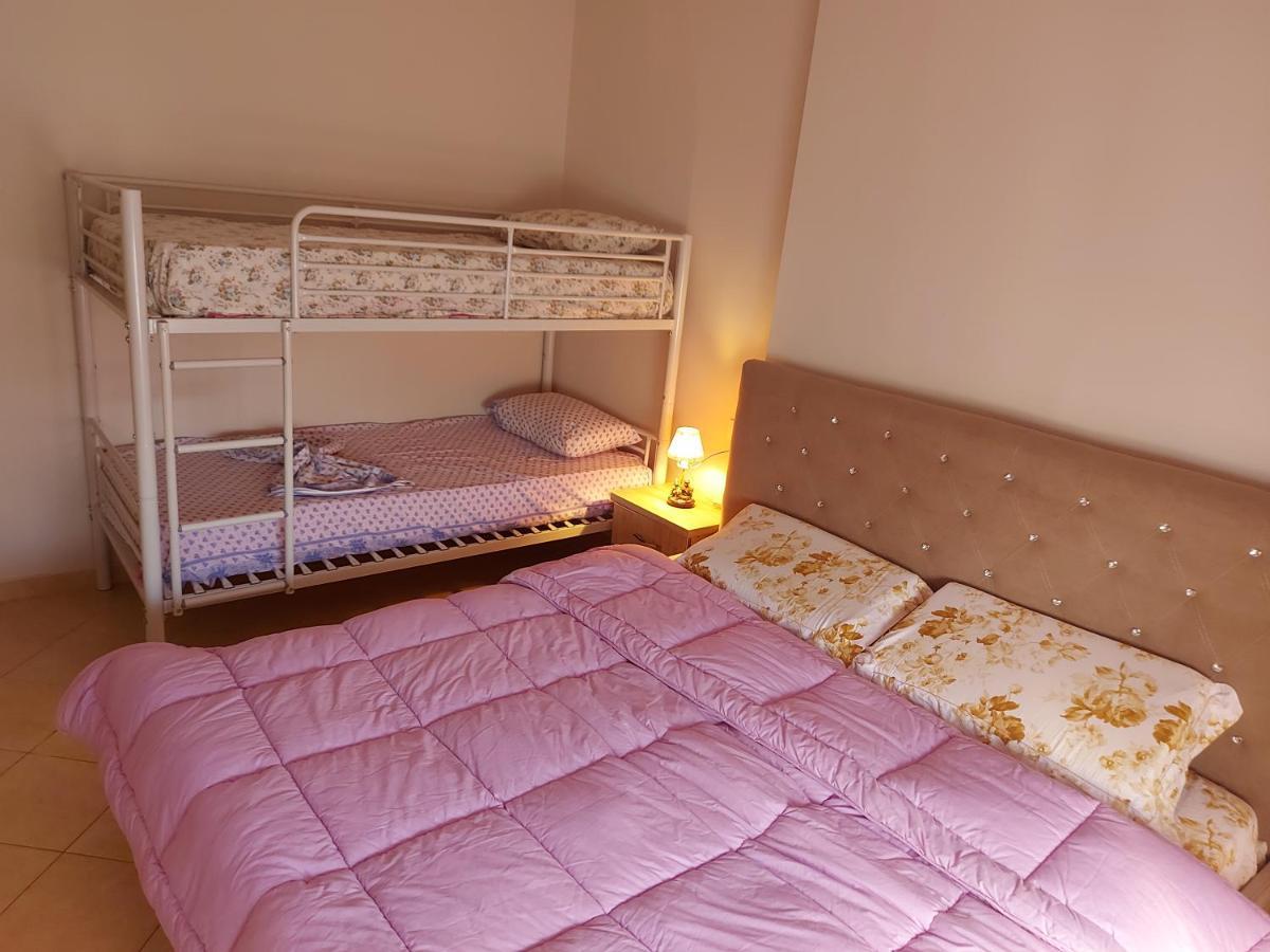 Bral Apartments 8 Two-Bedroom Beachfront Durrës 外观 照片