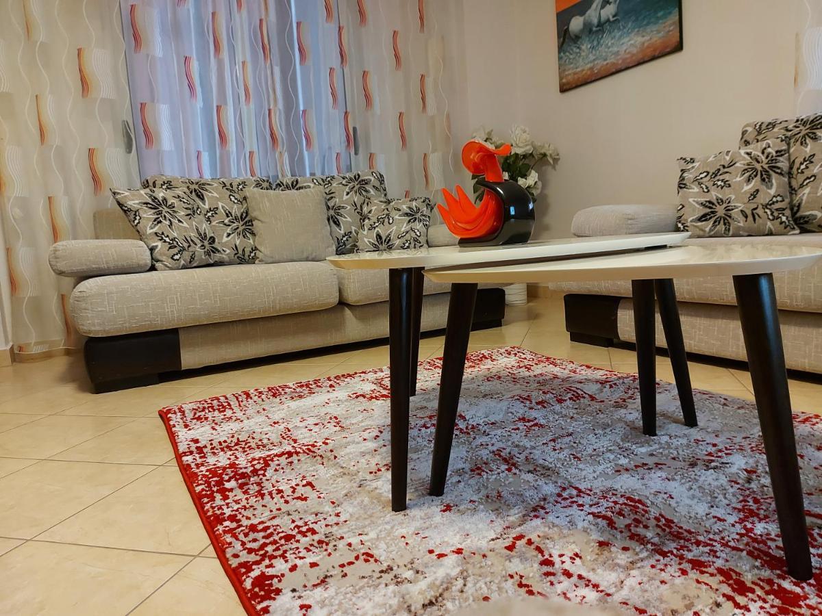 Bral Apartments 8 Two-Bedroom Beachfront Durrës 外观 照片