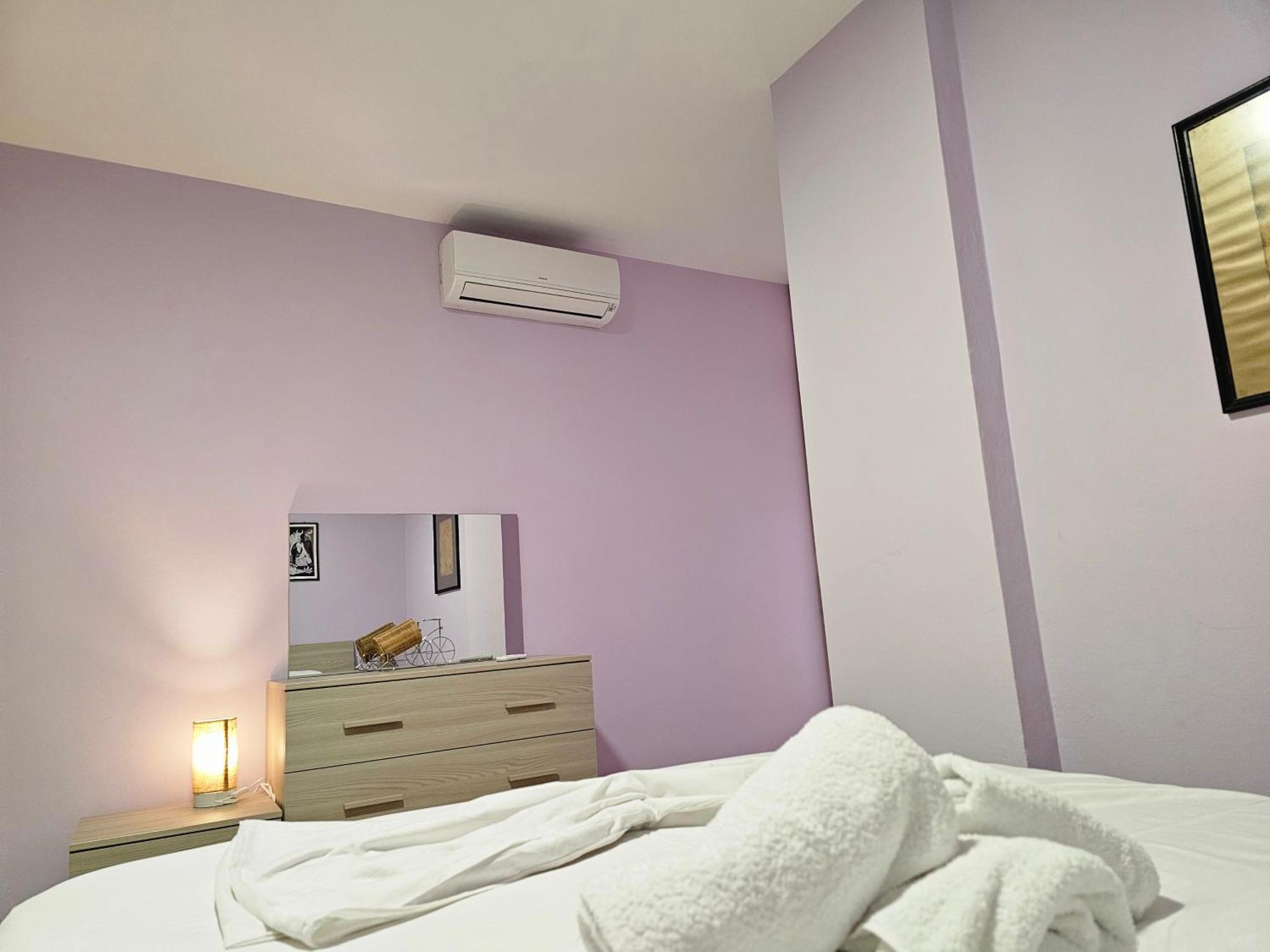 Bral Apartments 8 Two-Bedroom Beachfront Durrës 外观 照片