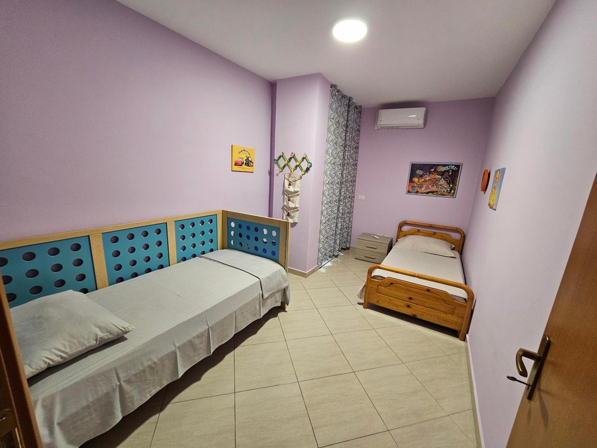 Bral Apartments 8 Two-Bedroom Beachfront Durrës 外观 照片